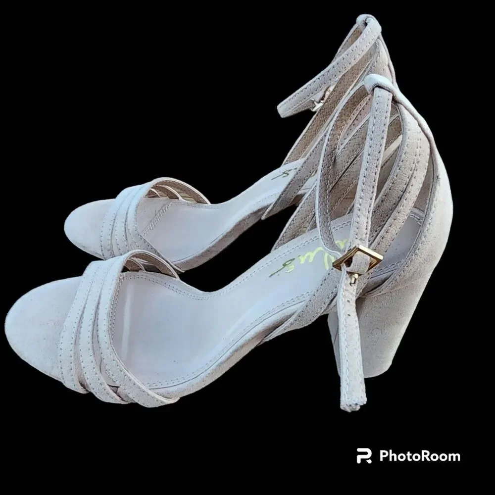 Lulus‎ Heeled Sandal Womens SZ 6.5 Classic Summer Beachy Suede Strappy Casual